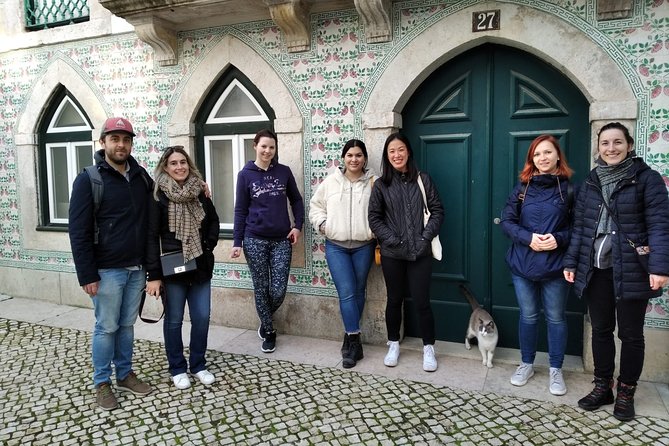 Alfama and Mouraria Tour - The oldest neighbourhoods in Lisbon - Starting at Praca do Comercio, finding your orange umbrella