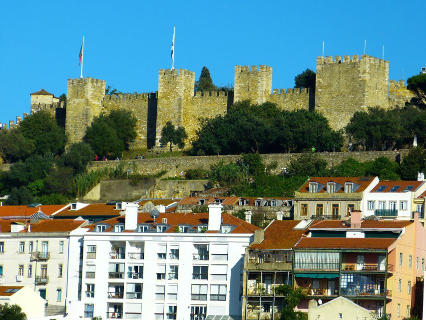 Alfama and the Castle of Saint George - Small Group Tour - The castle experience: how to get the most from a 3-hour window