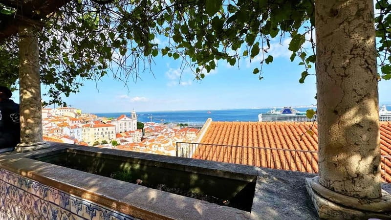 All Historical Lisbon Tuk Tuk Tour - Downtown Lisbon by tuk-tuk: squares, viewpoints, and the St Anthony moment
