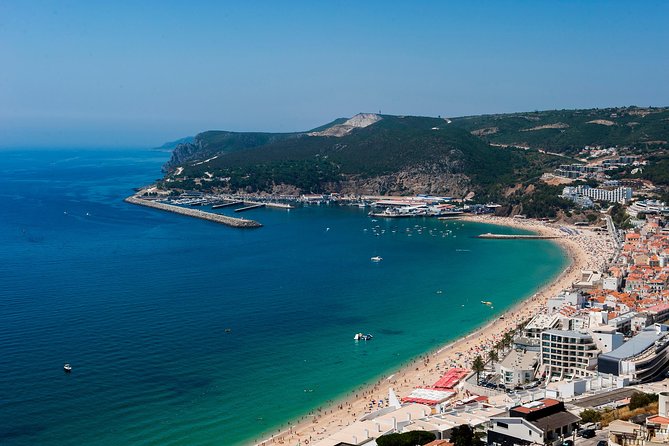 Arrabida and Sesimbra Small-Group Day Trip from Lisbon with Wine Tasting - Arrábida Natural Park: the park climb to a 500-meter viewpoint