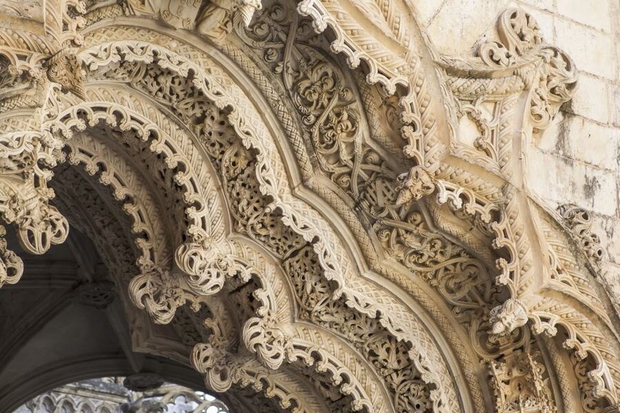 Batalha Monastery Entrance Ticket - Chapter Hall and cloisters: walking from sacred rooms to daily life