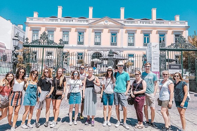 Best of Lisbon Private Walking Tour - Praça do Comércio to Augusta Street Arch, start strong and orient fast