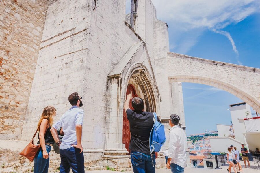 Best of Lisbon Walking Tour: Rossio, Chiado & Alfama - Chiado and Baixa on foot, the earthquake rebuild you can actually see