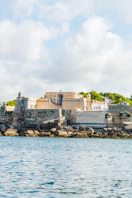 Boat tour: charming Cascais Coast to Lisbon lighthouse - Cascais Marina to Estoril beaches, where the trip starts moving fast