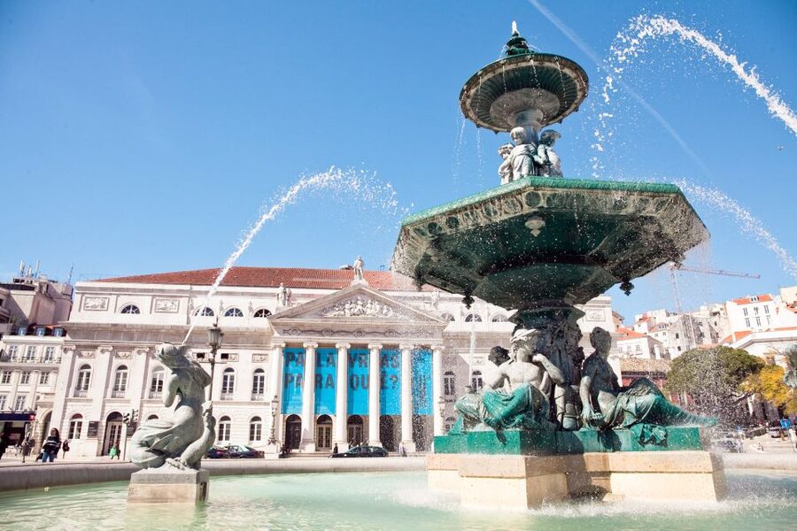 Burguês: Lisbon City Center Private Tuk Tuk Tour - Entering Lisbon’s rebuilt core, one photo stop at a time