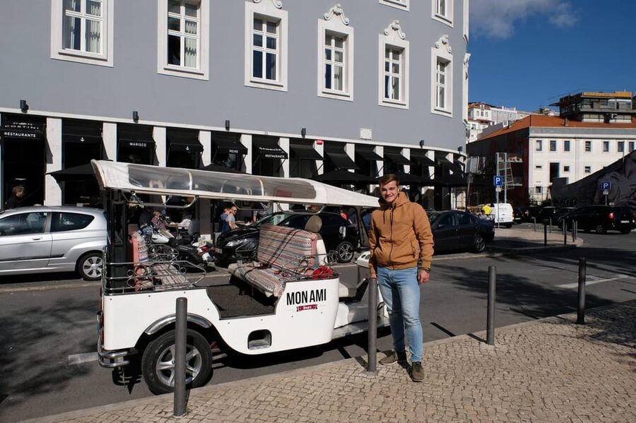 Burguês: Lisbon City Center Private Tuk Tuk Tour - Where you start, how pickup affects your time