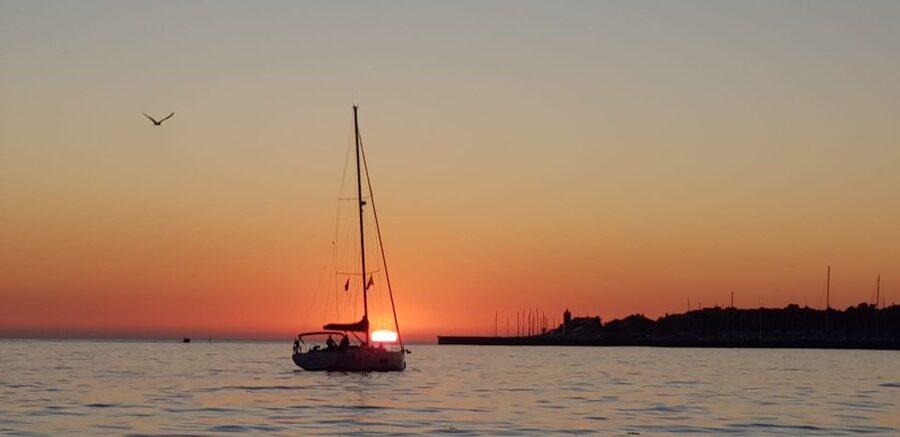 Cascais: 2-Hour Sunset Cruise - Pricing and Value: What $597 Per Group Really Means