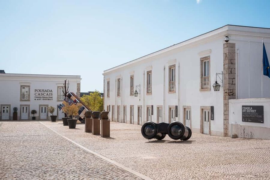 Cascais: Flexible Walking Tour in Historic Center - Old Town Alleys, the Yellow Streets, and 5 de Outubro Square