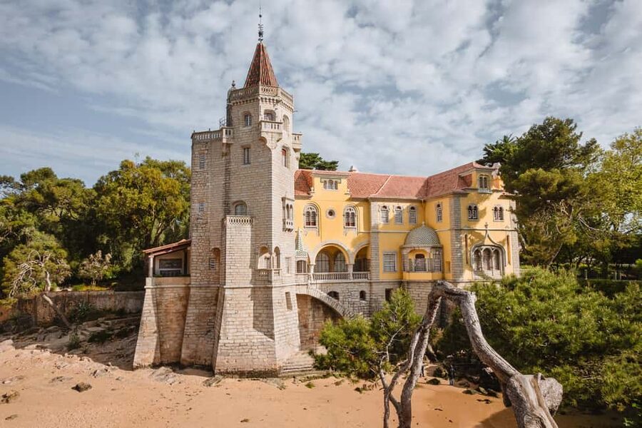 Cascais: Flexible Walking Tour in Historic Center - The 14 Street Art Works Trail (Perfect If You Like Creative Side Streets)