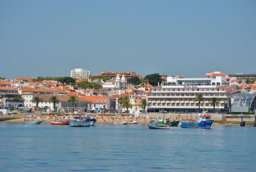 Cascais: Sailing Tour with Drink - Dropping anchor and swimming from the water, the real payoff