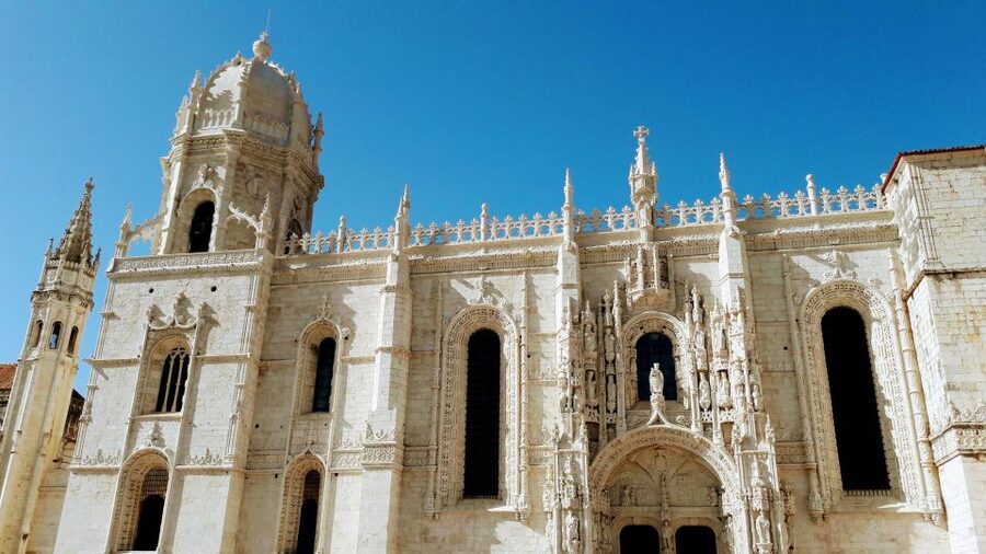 Chaparru's Lisbon Essentials 5 H Tuk Tuk Tour - How the tuk tuk ride feels, from comfort to rules