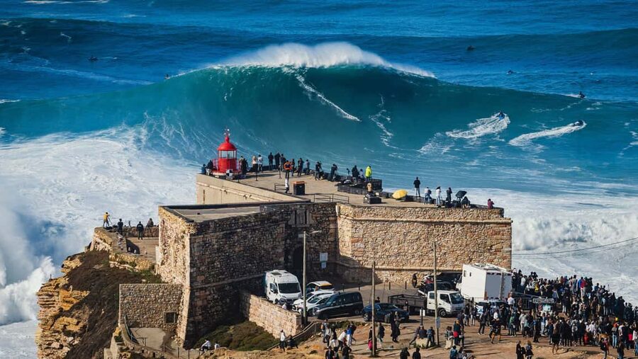 De Lisboa: Óbidos & Nazaré Giant Waves, Ginja & Small Group - The Van Ride That Makes Sense for a 7-Hour Day
