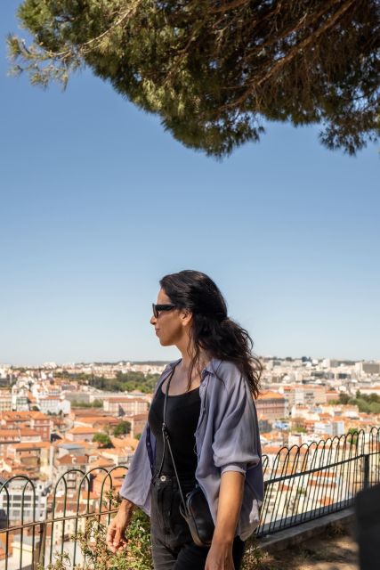 Discover Lisbon 4h Tuk Tuk - Food included: ginginha and Pastel de Belem