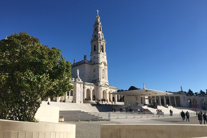 Divine Fátima Full Day Private Tour from Lisbon - Guides matter: Daniela, Flavio, and Daniel as real pros