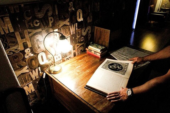 Escape Hunt Experience - Entering Escape Hunt Lisbon at R. dos Douradores