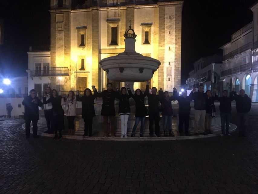 Évora: Private tour with entrance tickets to main monuments - Chapel of Bones: What You See, and What Makes It Meaningful