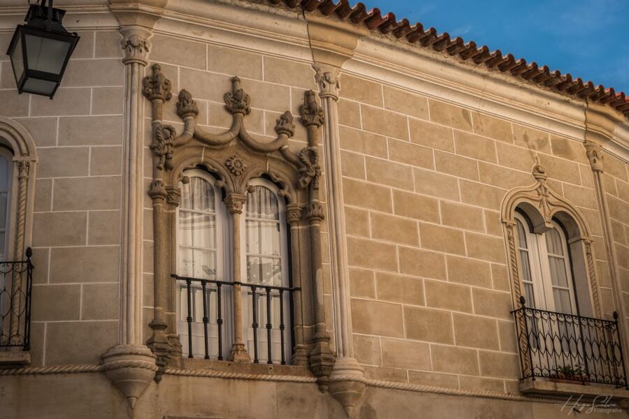 Évora: Tales and Legends Guided Walking Tour - The included pastry snack, and why timing matters on a walking tour