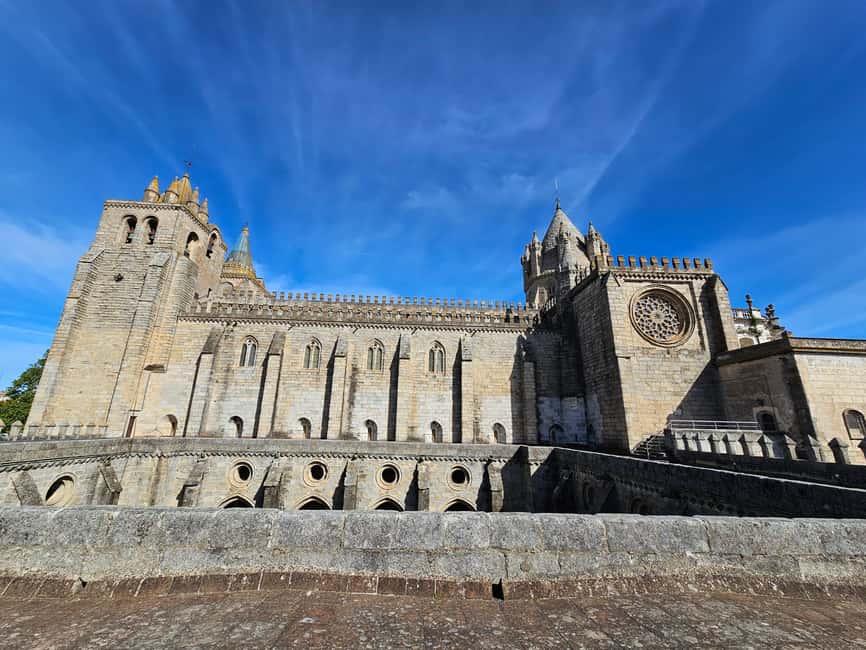 Évora (with Sé & Bones), Evoramonte & Arraiolos: From Lisbon - From Lisbon to Évora, and how the meeting point works
