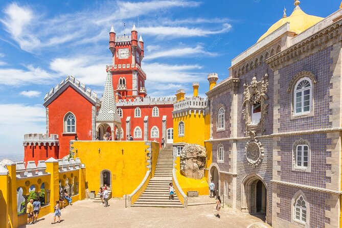 Experience a magical day in Sintra, Palace of Pena, Quinta da Regaleira and Cabo da Roca from Lisbon - Stop 3: Centro Histórico de Sintra, Free Time to Eat and Wander