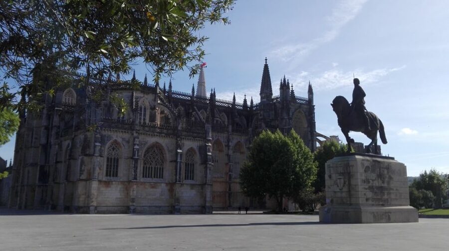 Fátima, Batalha, Alcobaça, Nazaré and Óbidos Private Tour - Starting at Fátima, With Real Time to Absorb the Shrine