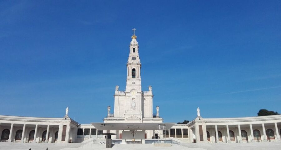 Fátima, Batalha, Alcobaça, Nazaré and Óbidos Private Tour - The Guide Makes It, Especially If You Like a Slower Pace