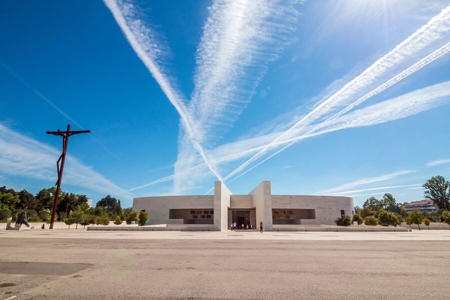 Fátima: Half-Day Tour - Our Lady of Fatima Basilica: The Main Attraction Up Close