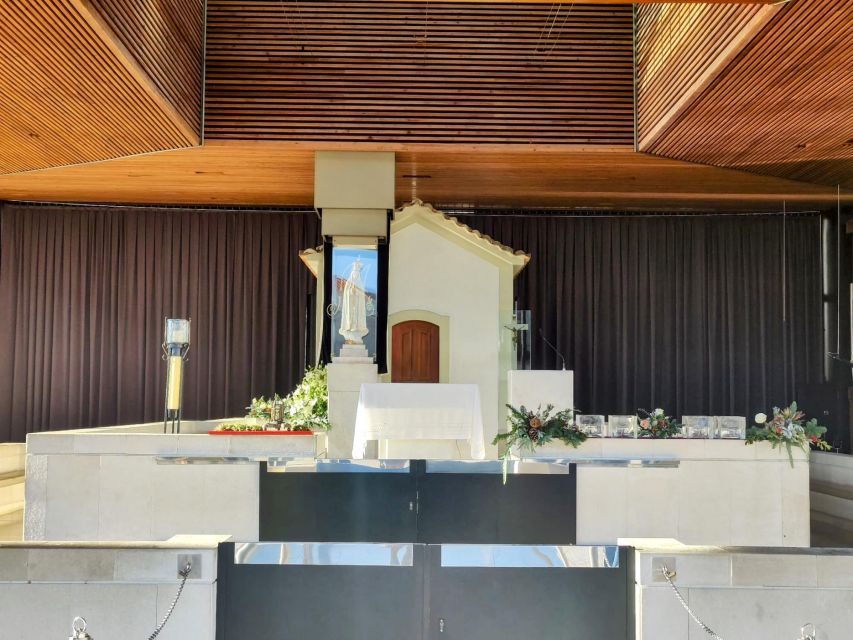 Fátima Private Tour: Shrine| Sacred Path |Shepherds House - Starting in Cruz Alta: How the Tour Actually Gets You Moving