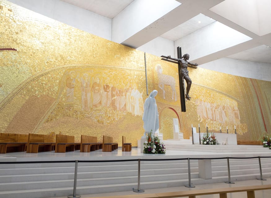 Fátima: Sanctuary and Aljustrel Village, Private Guided Tour - A private 3-hour loop through Fátima’s most meaningful sites