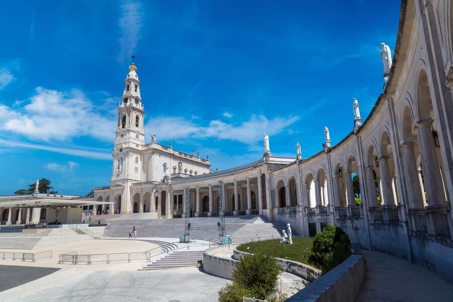 Fatima Spiritual Full Day Private Tour from Lisbon - Key things you will notice right away