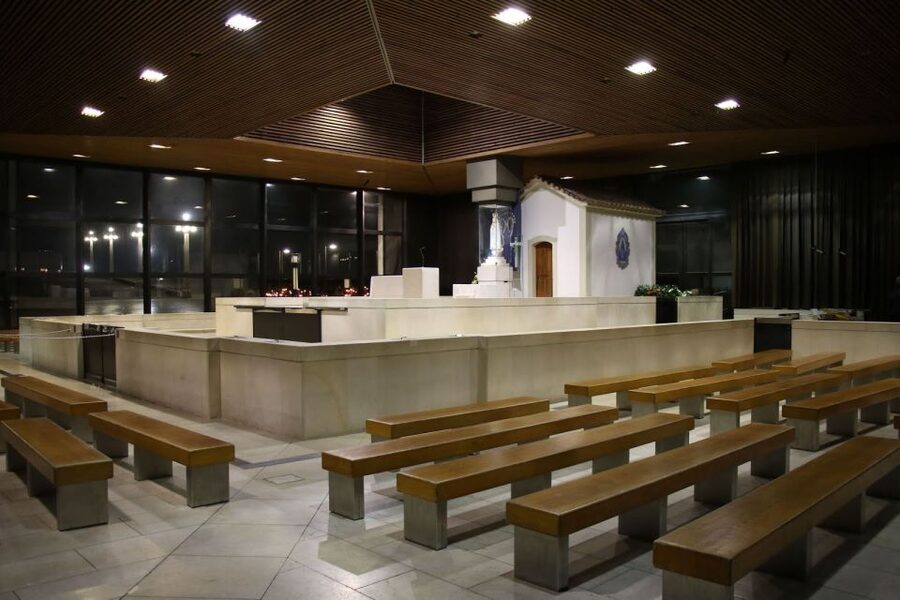 Fatima Spiritual Full Day Private Tour from Lisbon - Via Sacra with 14 stations, a walk that turns stories into steps