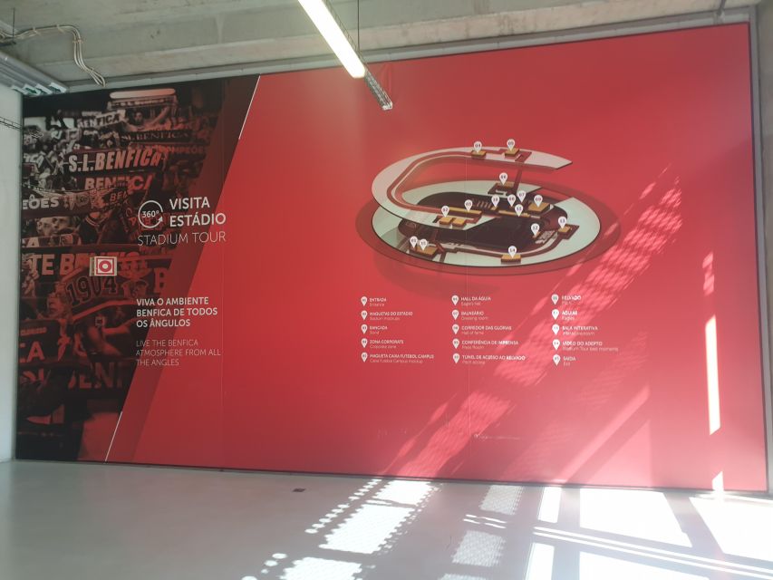 FOOTBALL LOVERS FULL DAY TOUR AT LISBON - Entering Estádio da Luz: Benfica Museum and Stadium Tour