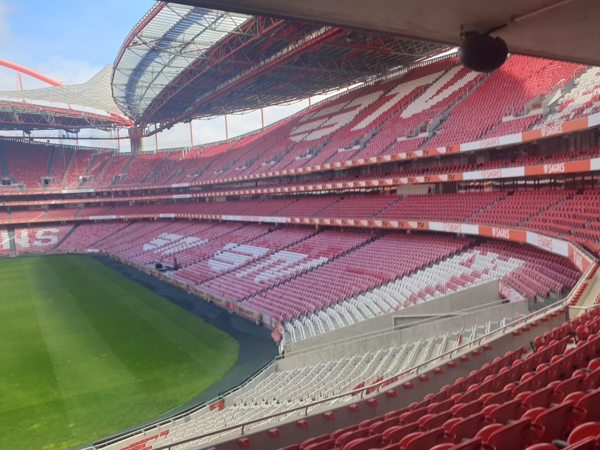 FOOTBALL LOVERS FULL DAY TOUR AT LISBON - Who This Tour Is For, and Who Should Think Twice