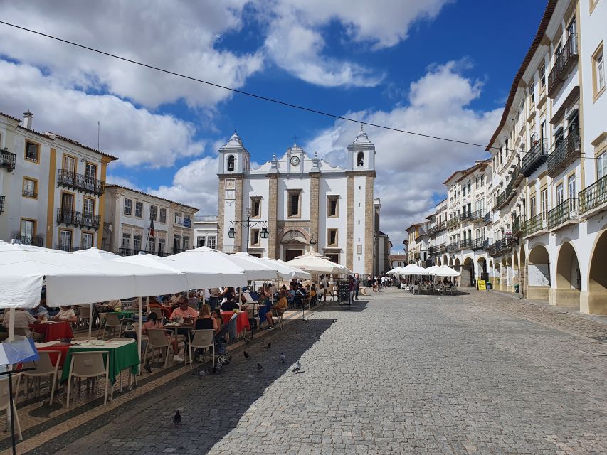 From Lisboa: Evora and Monsaraz Full-Day Tour - The Royal Palace of King Manuel, plus a market that feels local