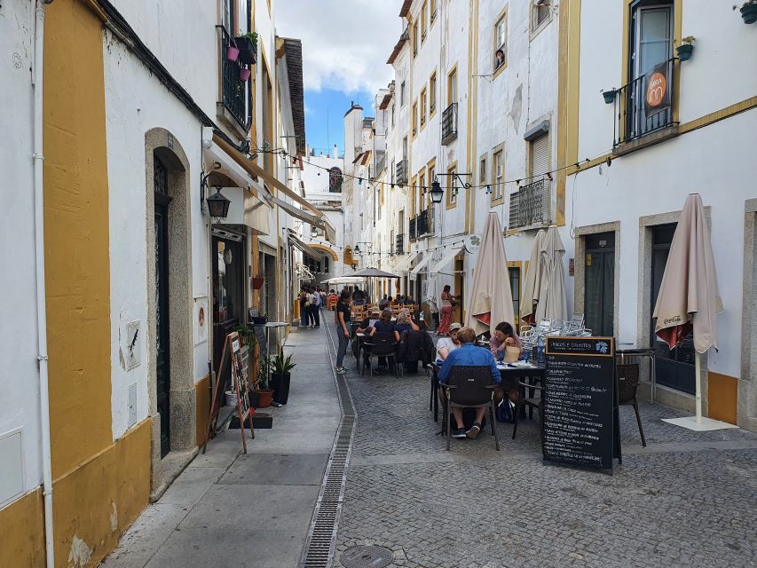From Lisboa: Evora and Monsaraz Full-Day Tour - Who should book this tour, and who might skip it