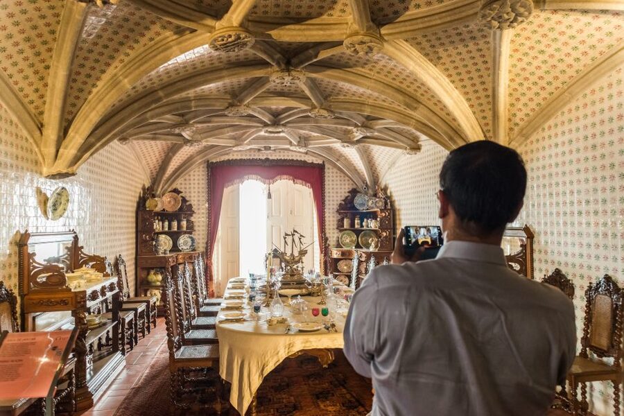 From Lisbon: Best of Sintra and Cascais Guided Day Tour - What makes the guides stand out on this tour