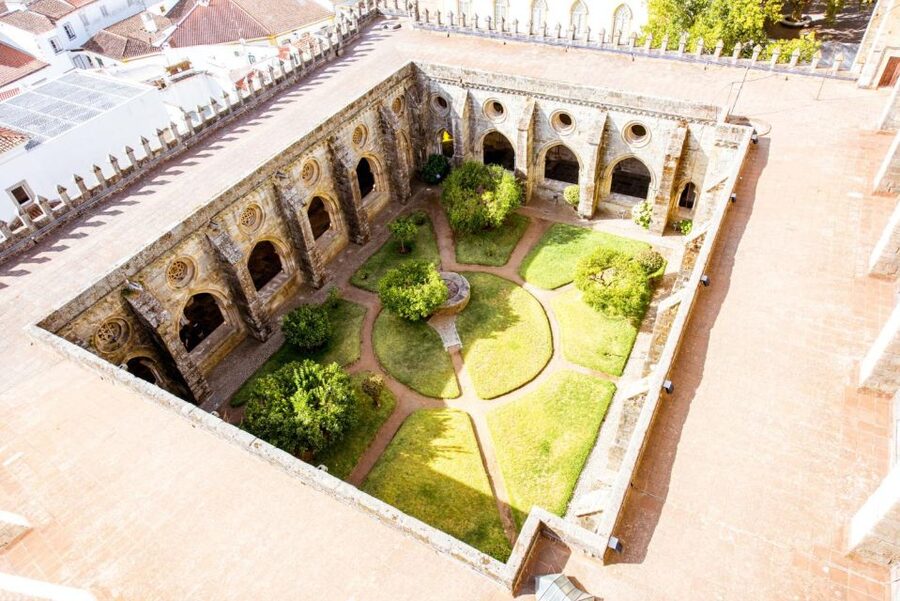From Lisbon: Évora City Private Tour - The return ride: Cristo Rei and the 25th of April Bridge views