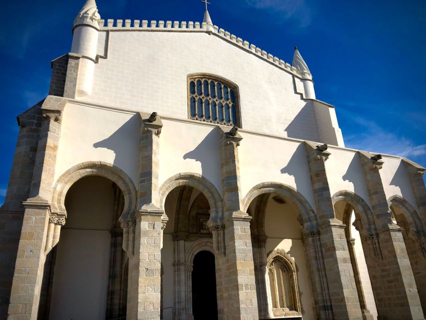 From Lisbon: Évora City Private Tour - Exploring Évora old town, with room to breathe