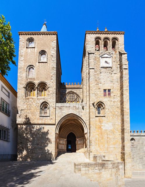 From Lisbon: Évora City Private Tour - Lisbon pickup and a private ride that keeps the day smooth
