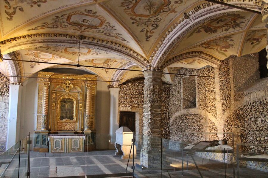 From Lisbon: Évora Private Historic Discovery Tour - Skip-the-line tickets and what $377 covers for real value