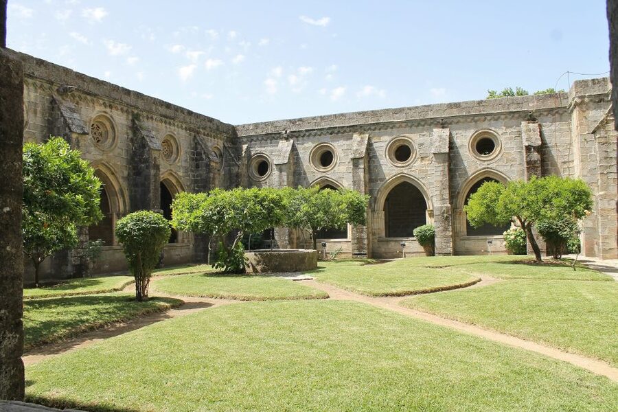 From Lisbon: Évora Private Historic Discovery Tour - Roman Temple confusion, and why Évora still keeps it interesting