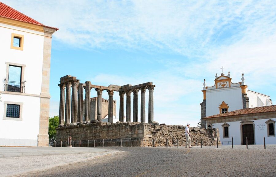 From Lisbon: Évora Wine & Heritage Tour - Chapel of Bones: what you see is unforgettable, but be prepared