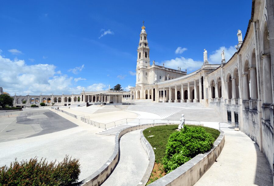 From Lisbon: Fátima, Batalha and Tomar - Faith and Knights Templar - A Faith and Knights Day Trip That Starts Easy From Lisbon