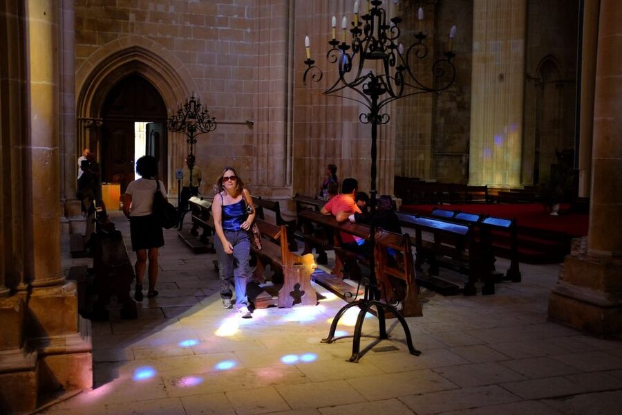 From Lisbon: Fátima, Batalha, Nazaré and Óbidos Day Tour - Comfort, clothing, and what to plan for outside the tour