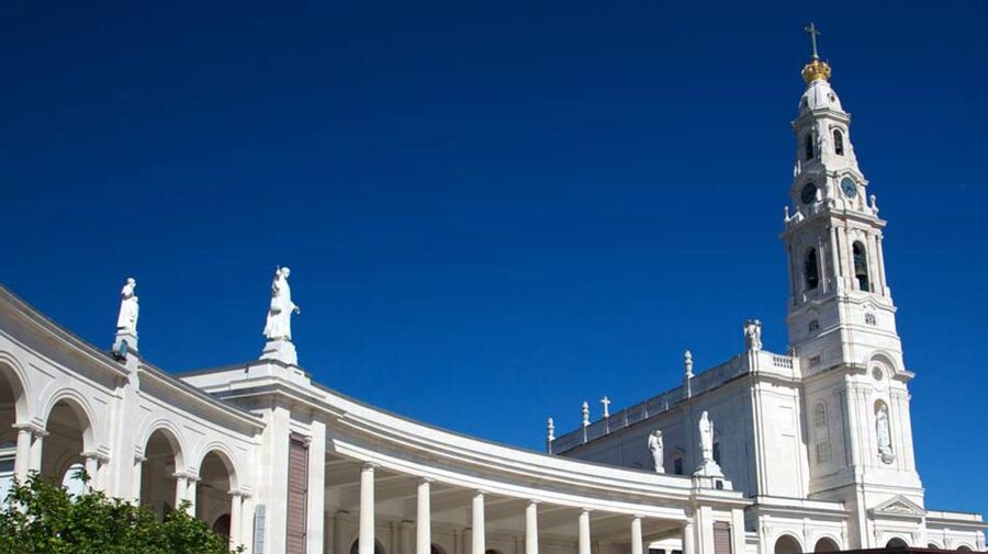 From Lisbon: Fátima, Batalha, Nazaré & Óbidos Full-Day Tour - Tips that make the day go smoother