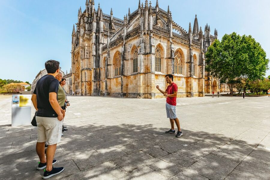 From Lisbon: Fatima Batalha Nazaré & Óbidos Small-Group Tour - Who should book this tour from Lisbon
