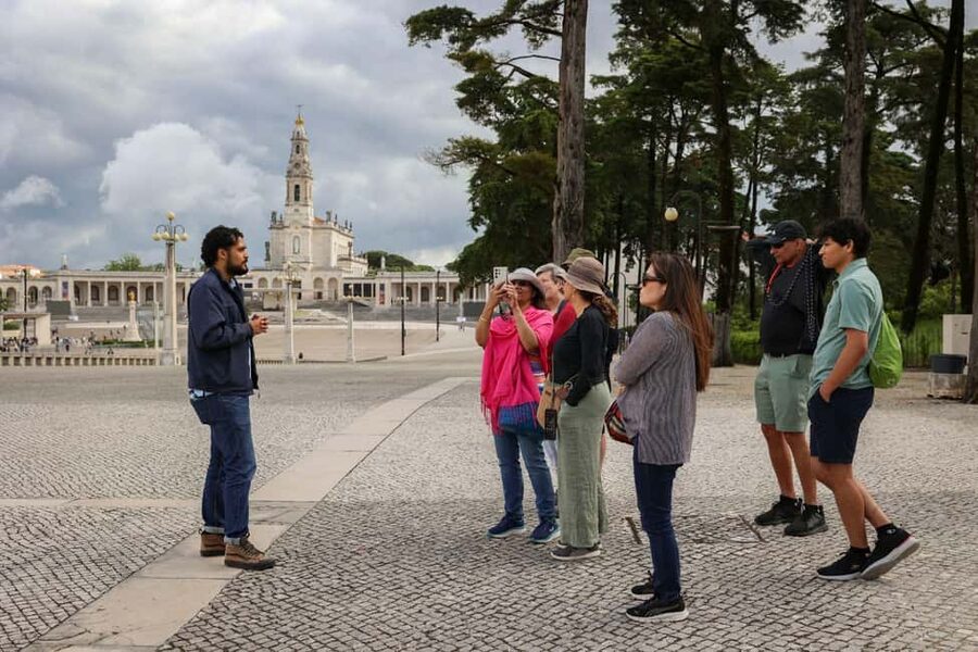 From Lisbon: Fátima, Óbidos, and Nazaré Small Group Day Tour - Fátima Sanctuary: what you get in 75 minutes, plus time to breathe