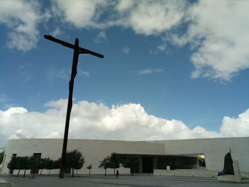 From Lisbon: Fátima Sanctuary and Batalha Monastery (UNESCO) - Lunch Break and Timing: How to Keep the Day Smooth