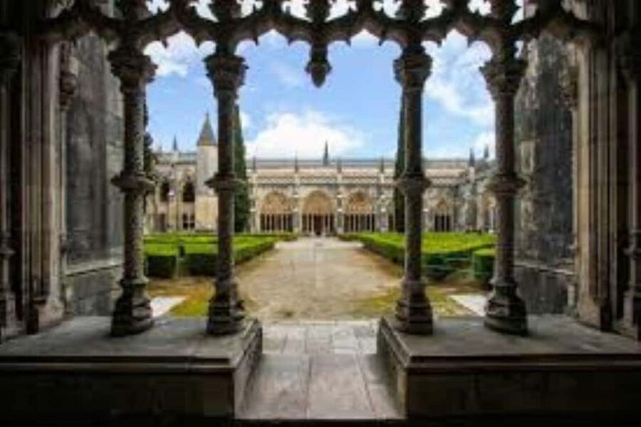 From Lisbon: Medieval Tour, Batalha, Tomar, Alcobaça, Óbidos - Price and Logistics: How This Tour Adds Up
