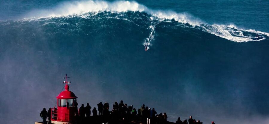 From Lisbon: Nazare Big Waves and Óbidos Guide Day Trip - The guide experience: small-group energy and the value of clear storytelling