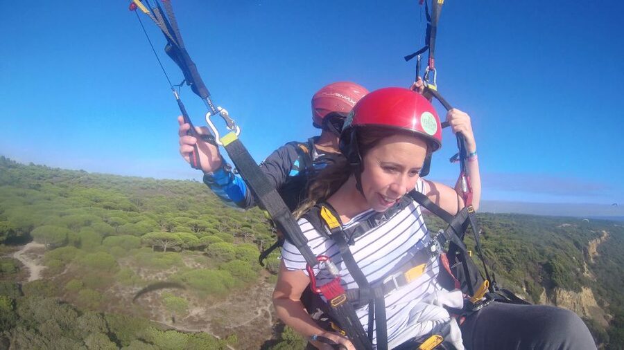 From Lisbon: Paragliding Flight with Transfers - Choosing the best weather flight sites near Lisbon